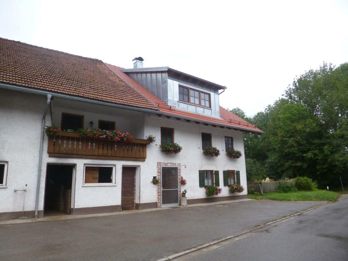 Ferienwohnung Auf Dem Lechsberg Fuchstal Bagian luar foto